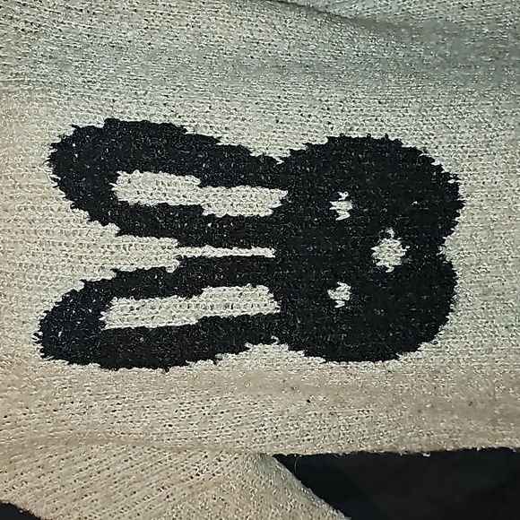 Shasa sweater - Picture 2 of 10